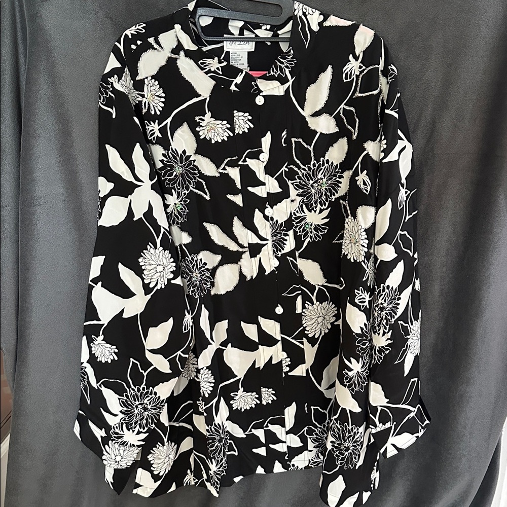 Elegant Black and White Floral Blouse